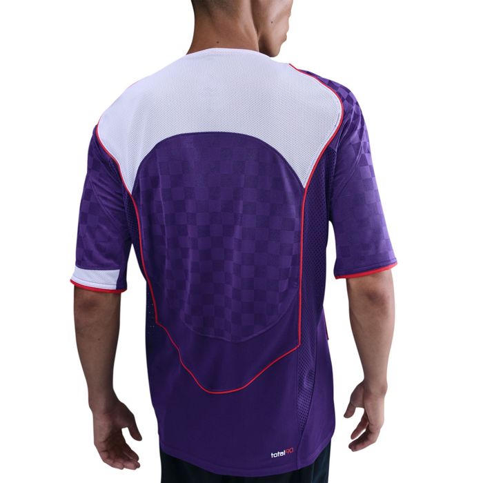 Nike tee