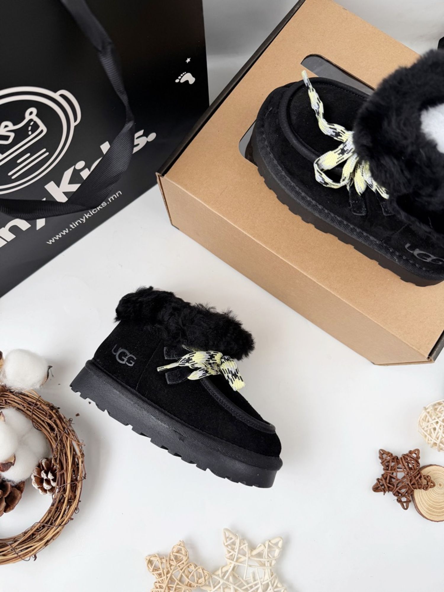 UGG Funkarra Black