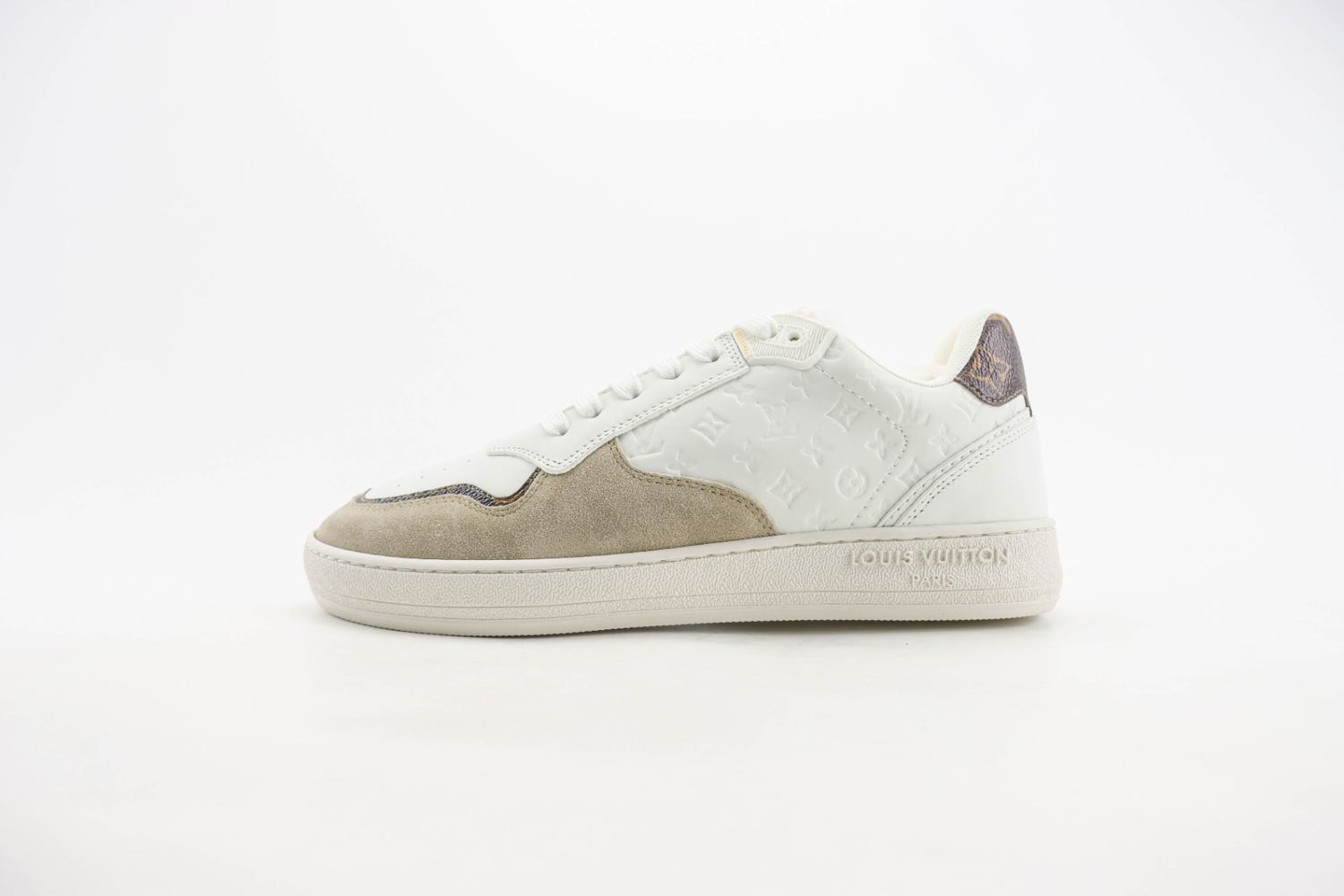 Louis Vuitton LV Stadium WMNS White / Monogram Debossed