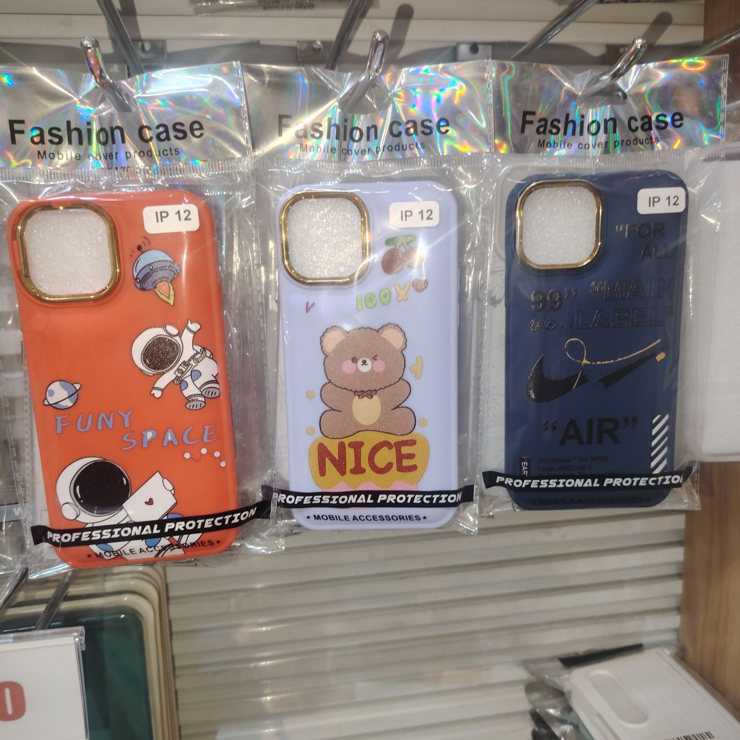 iPhone 12/12Pro Зурагтай Бөмбөгөр Кэйс 