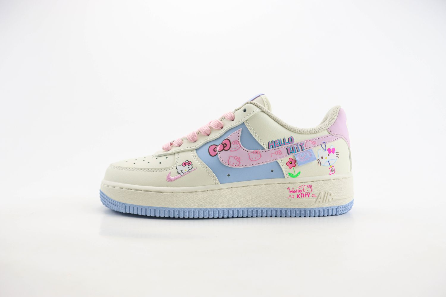 Nike Air Force 1 “Hello kitty