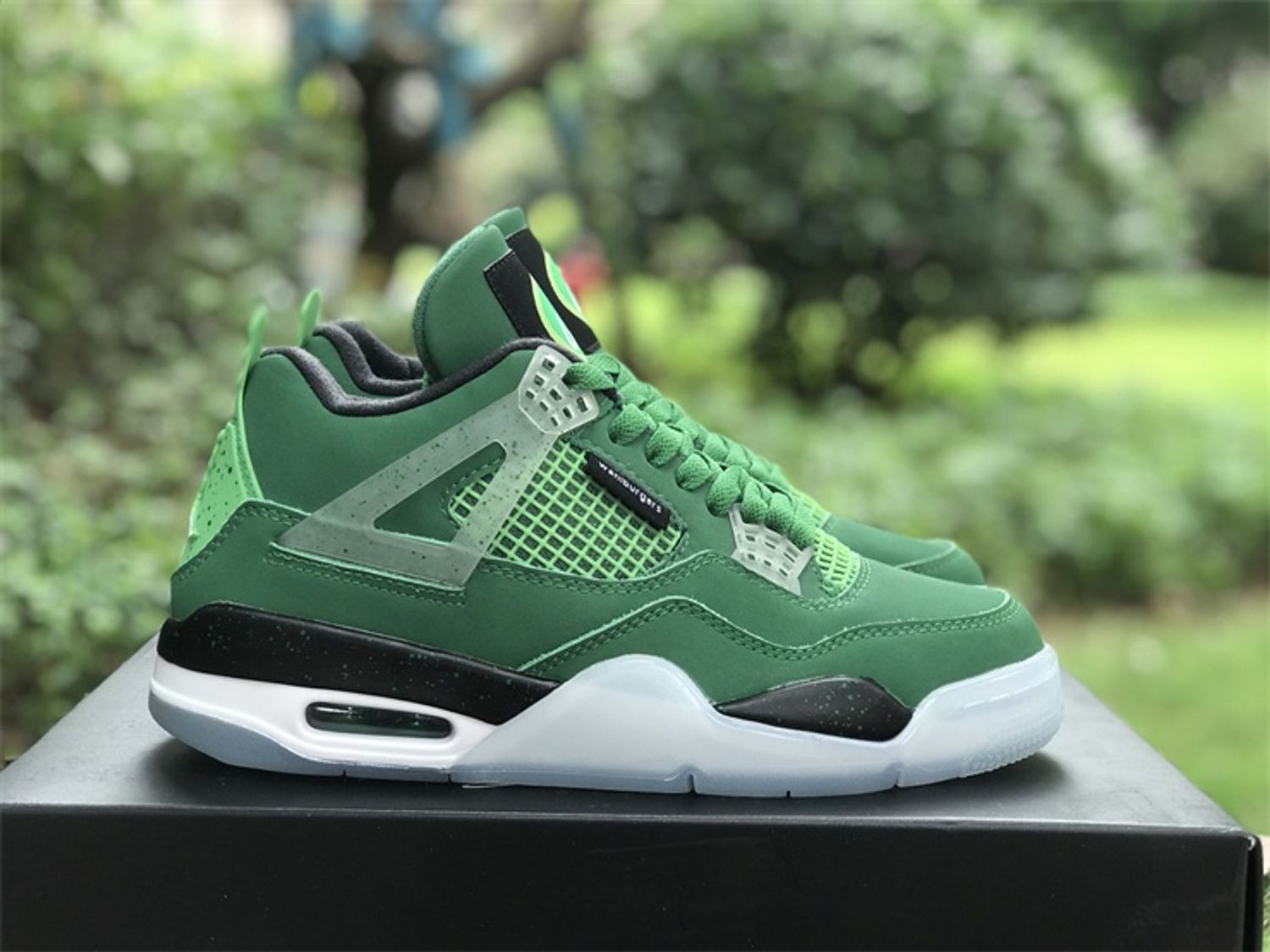 Air Jordan 4 Retro Wahlburgers PE Green