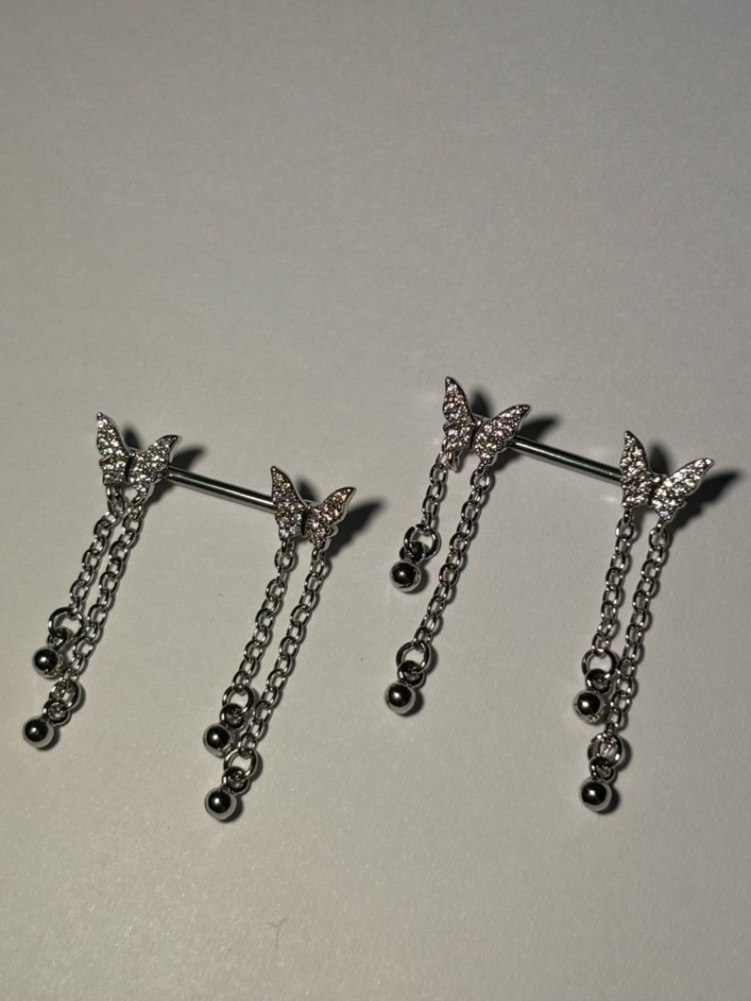 Хөхний ээмэг