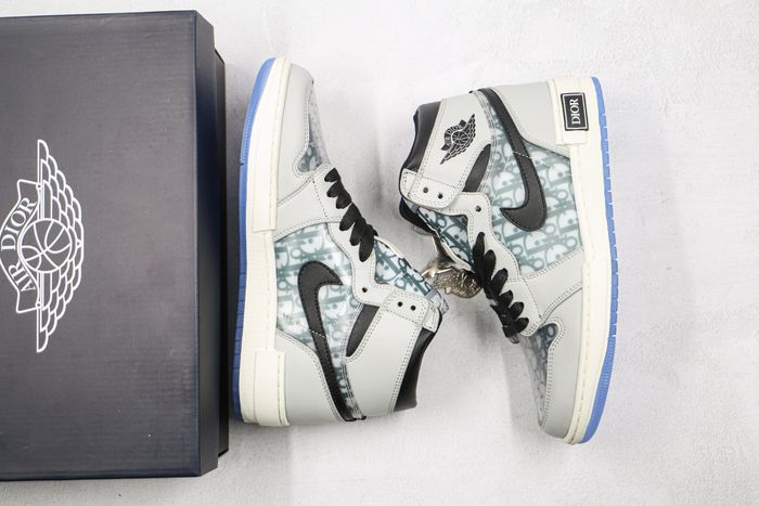 ir Dior Jordan 1 Grey Black Sneakers 