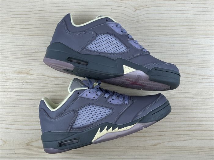 Jordan 5 Retro Low Indigo Haze (Women's)