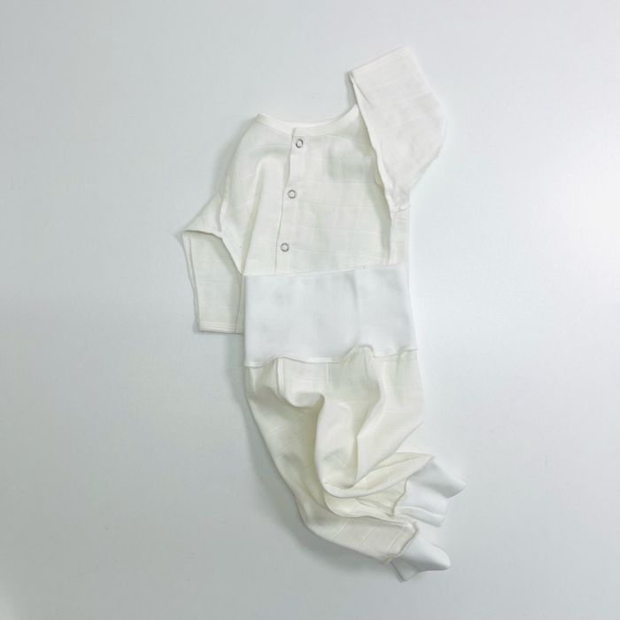 Муслин хослол Цагаан