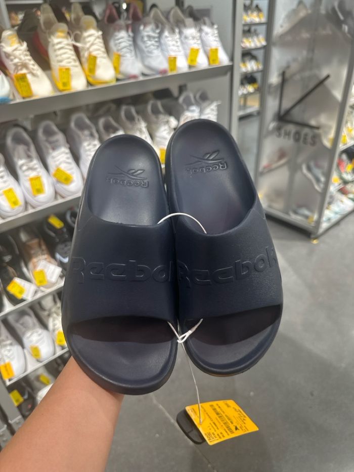 Reebok гутал