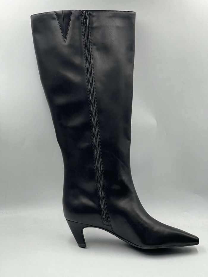 Inc жижиг өсгийт