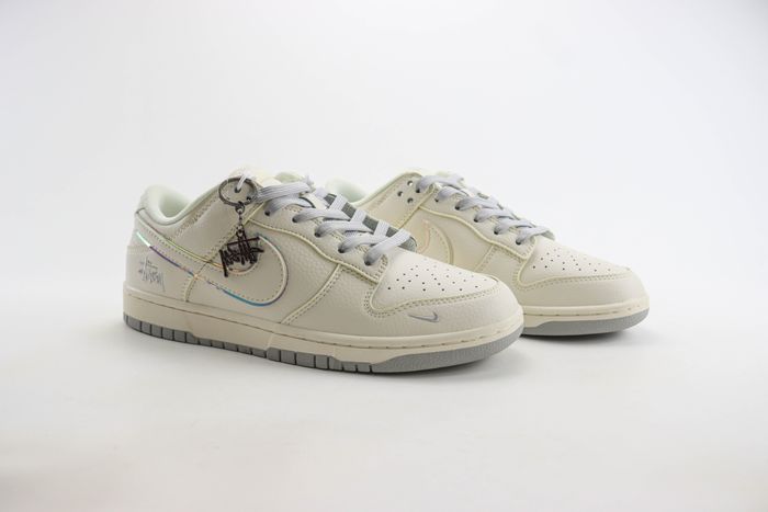  Nike SB Dunk Low x Stussy 123