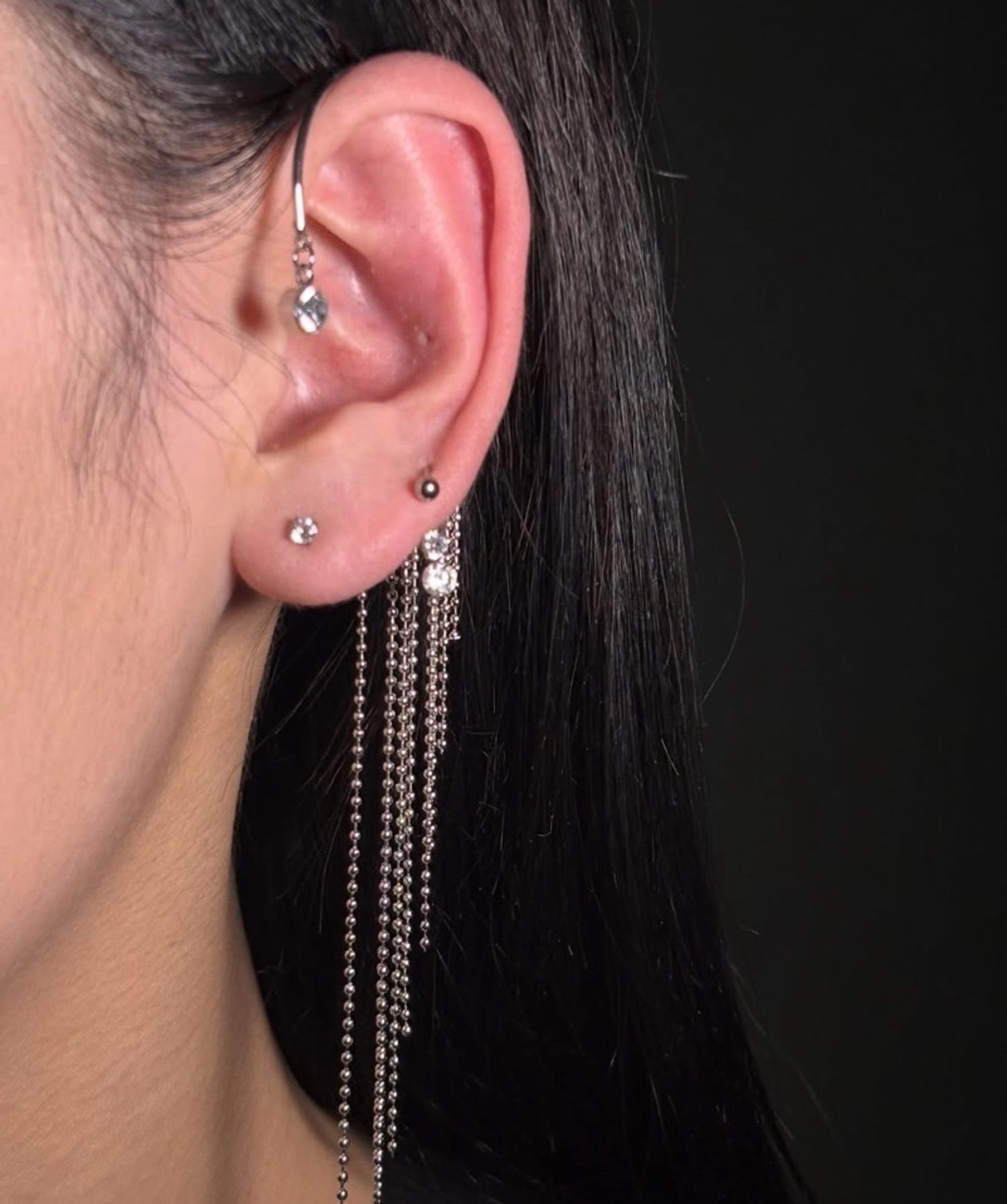 Хавчдаг ээмэг