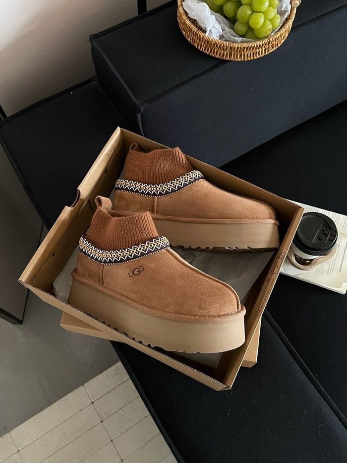 UGG Sock's Che