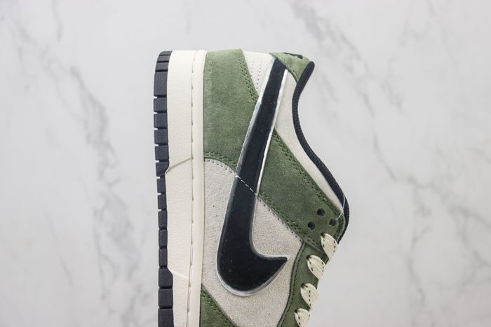 Otomo Katsuhiro x Nike SB Dunk Low "Steamboy OST"