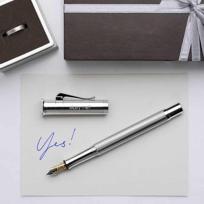 Graf von Faber-Castell Classic Platinum plated Fountain Pen M 