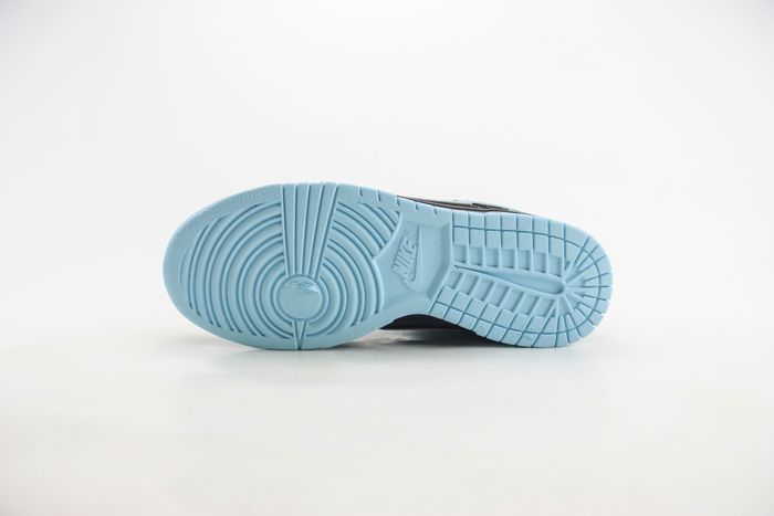 Nike SB Dunk Low x Stussy 36