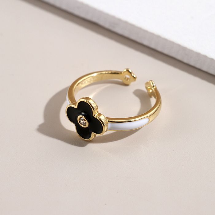  Black Flower Ring