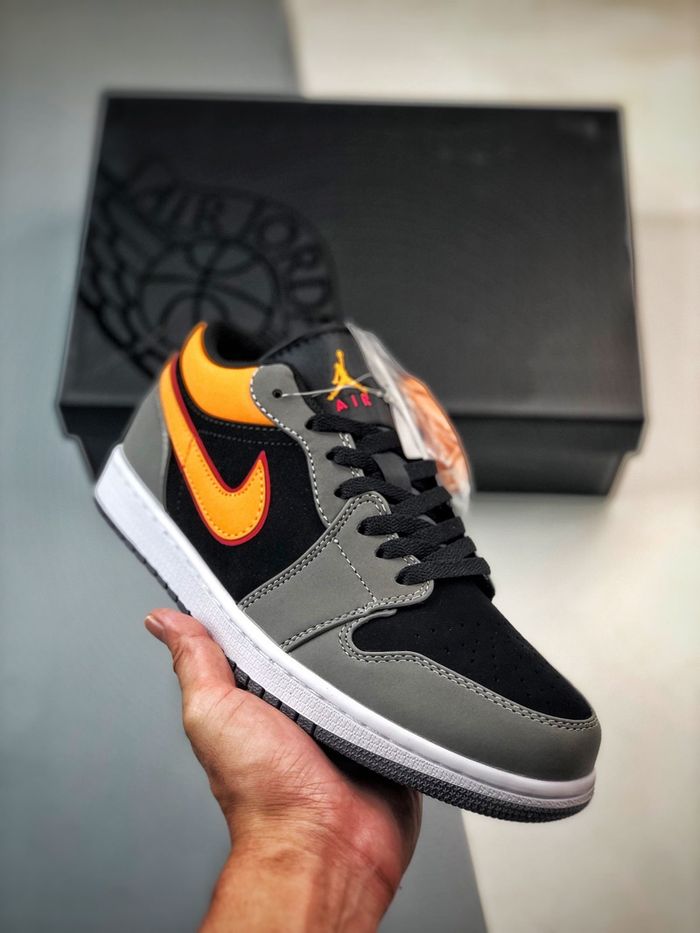 Air Jordan 1 Low