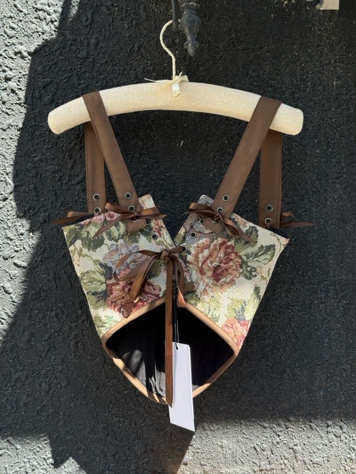 ‘Vintage garden’ underbust corse