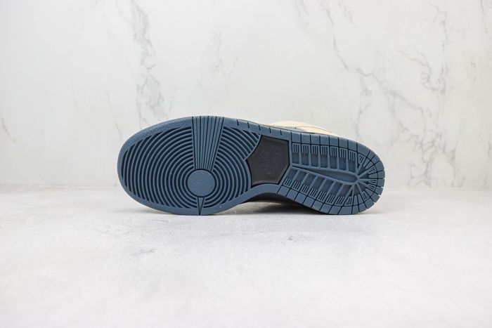 Nike SB Dunk Low Light Cream Thunderstorm