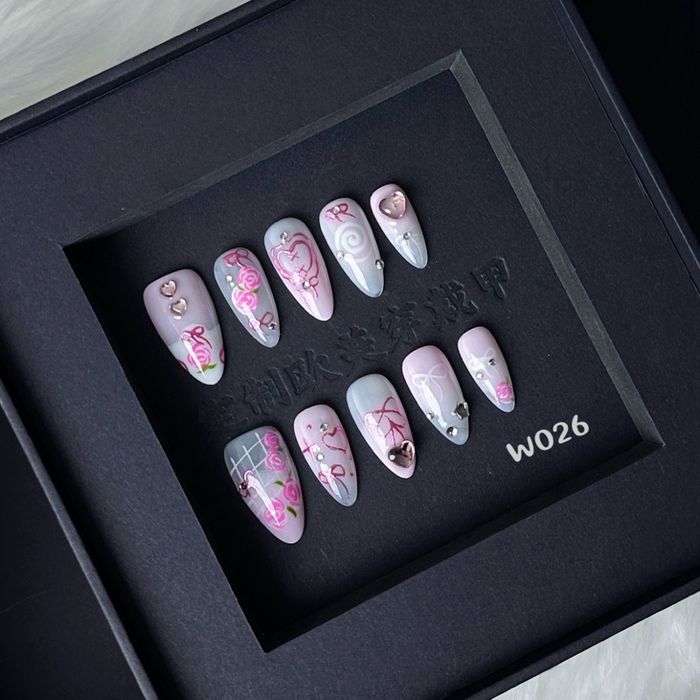 Наадаг хумс