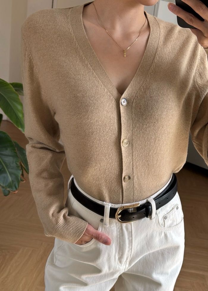 V-neck 100% Wool Cardigan