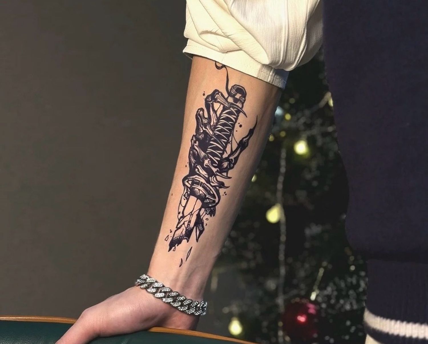 Чөтгөрийн сэлэм Усан шивээс