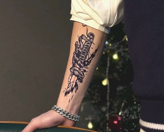 Чөтгөрийн сэлэм Усан шивээс