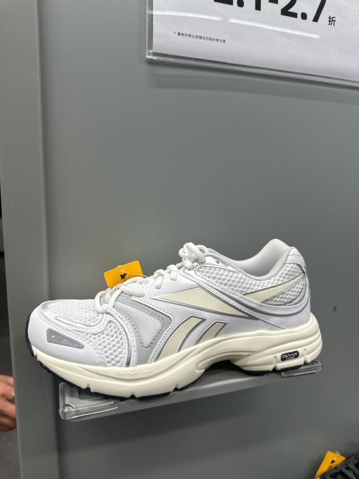 Reebok гутал