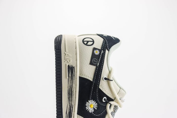 Nike Air Force 1 Low x Peaceminusone 03
