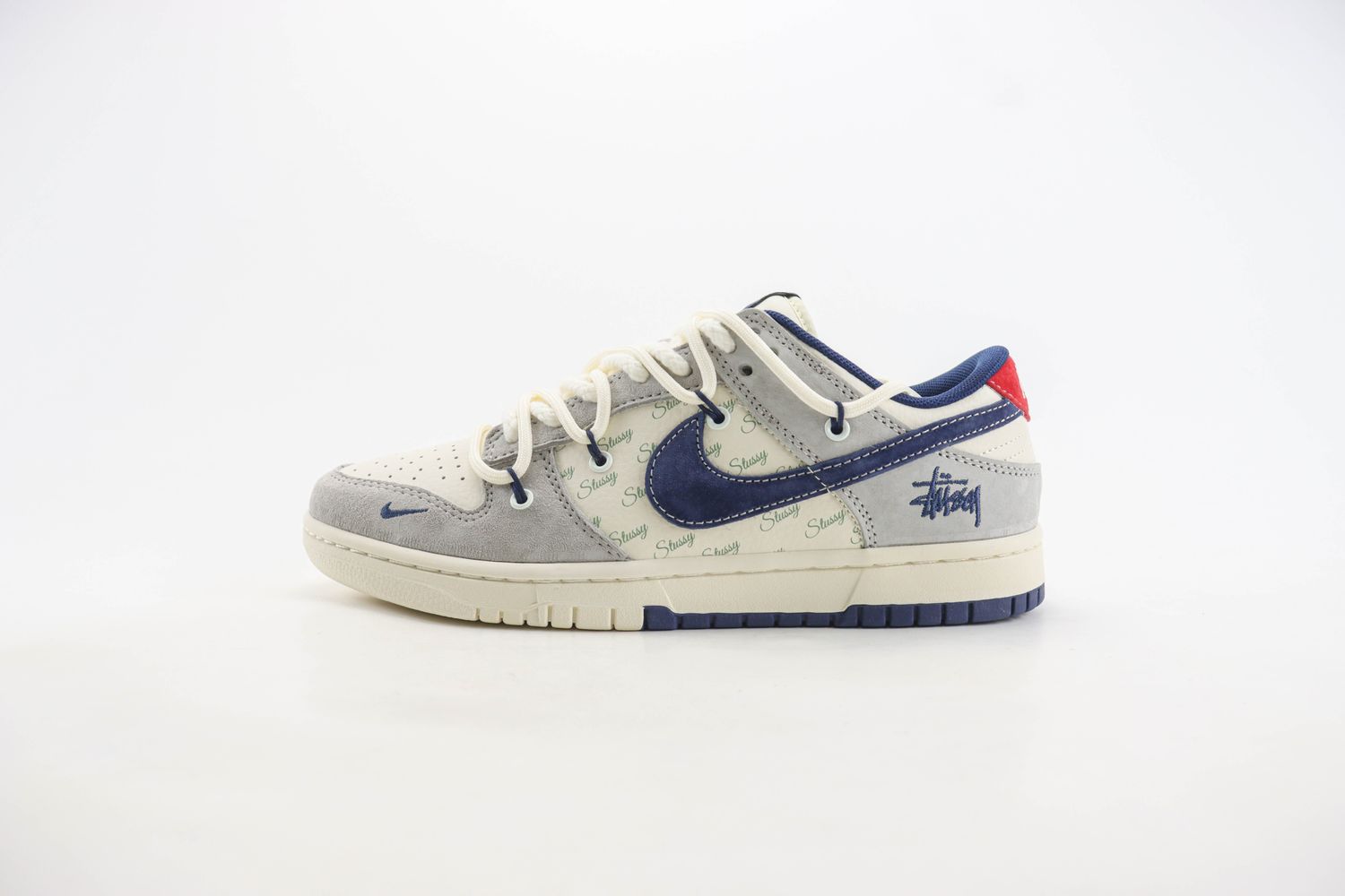 Nike SB Dunk Low x Stussy 80