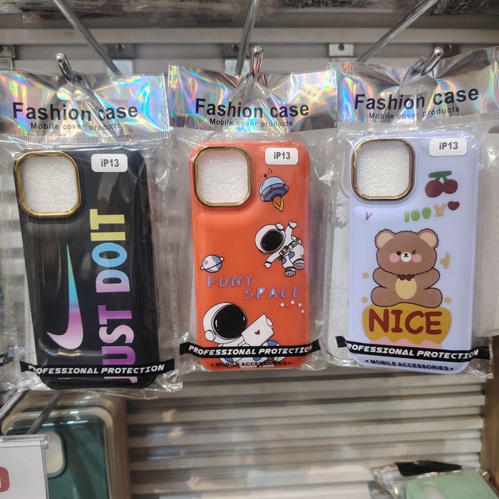 iPhone 13 Зурагтай Бөмбөгөр Кэйс 