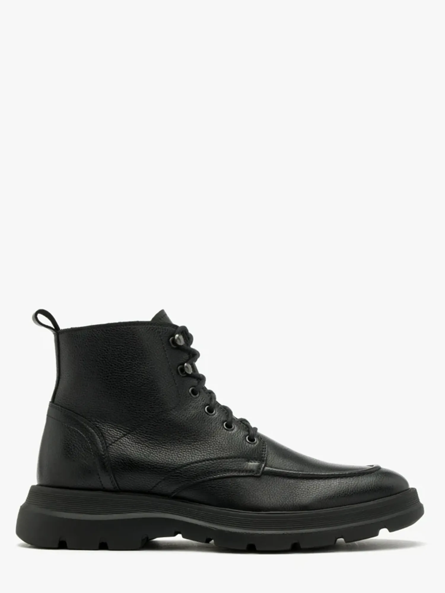 Black men’s winter shoes with lightweight sole