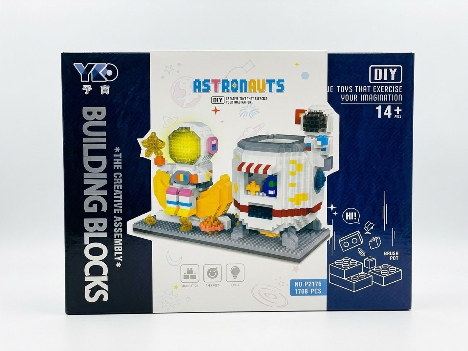 Astronauts lego /1768 pcs/