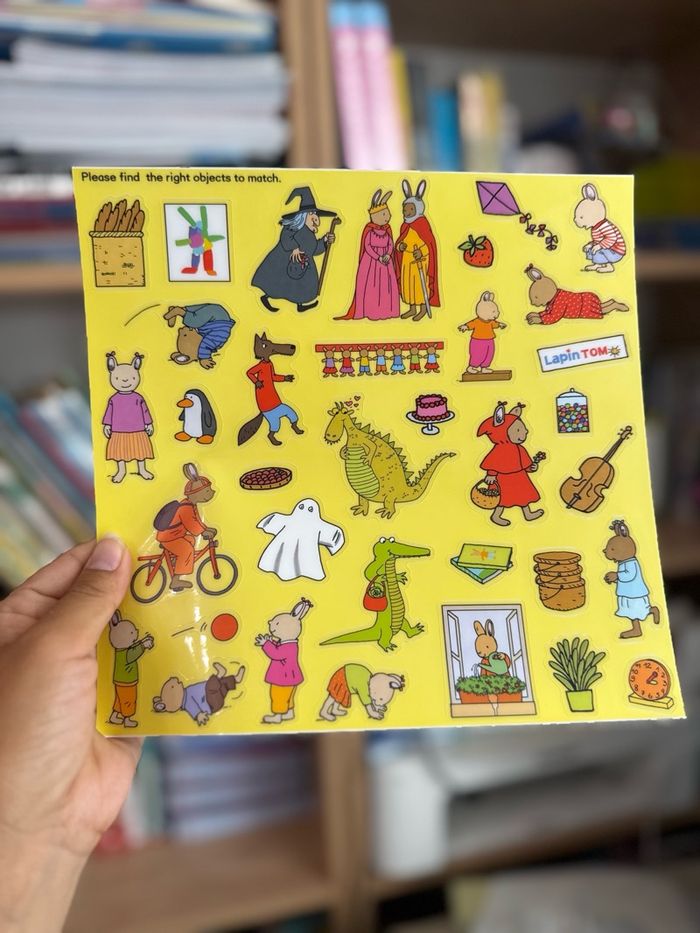 Search&Find Sticker book