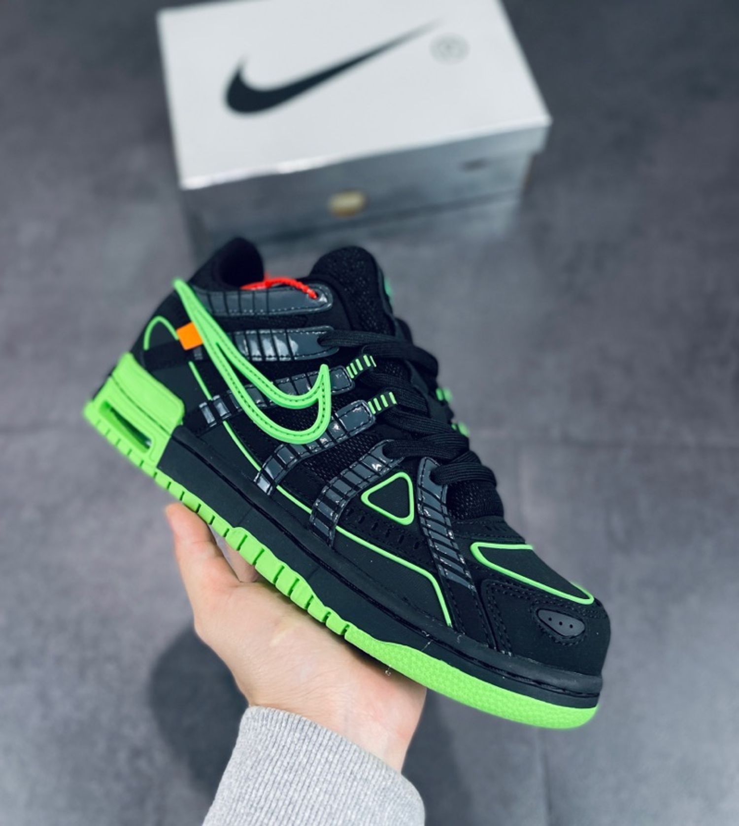 Off-White x Air Rubber Dunk