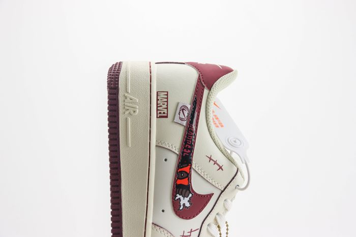 Nike Air Force 1 Low x marvel 