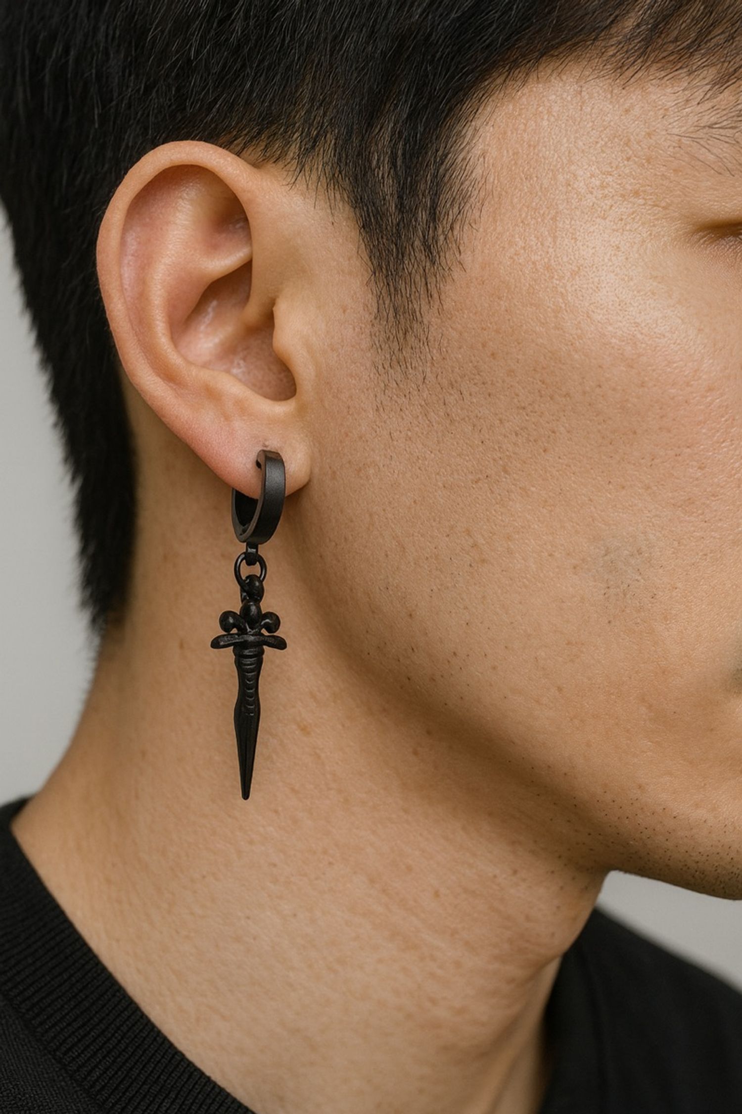 Эрэгтэй ээмэг