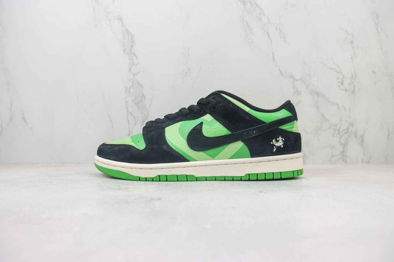 Nike SB Dunk Low x The Powerpuff Girls  “Buttercup” 