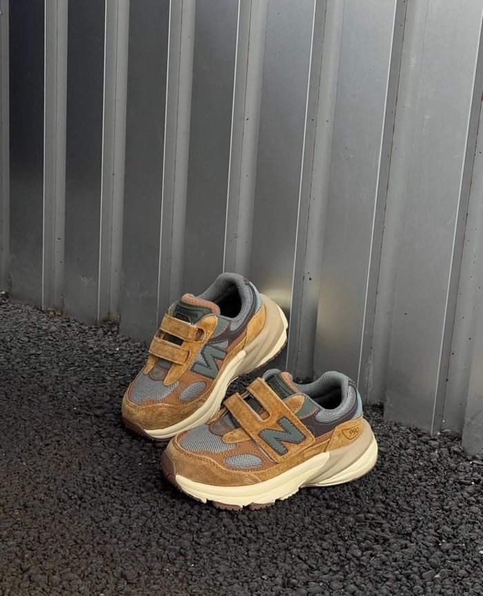 New Balance 990 Brown