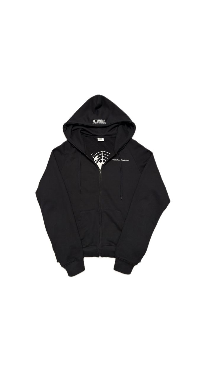 VETEMENTS freehug.com