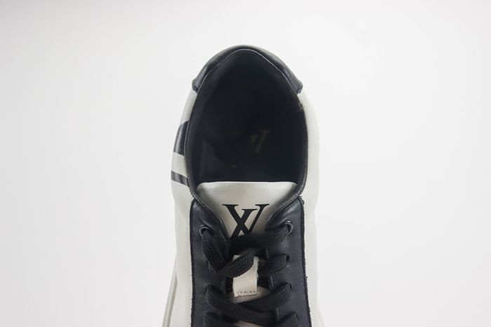 Louis Vuitton Rivoli Sneaker 'Embossed Damier - Black White'