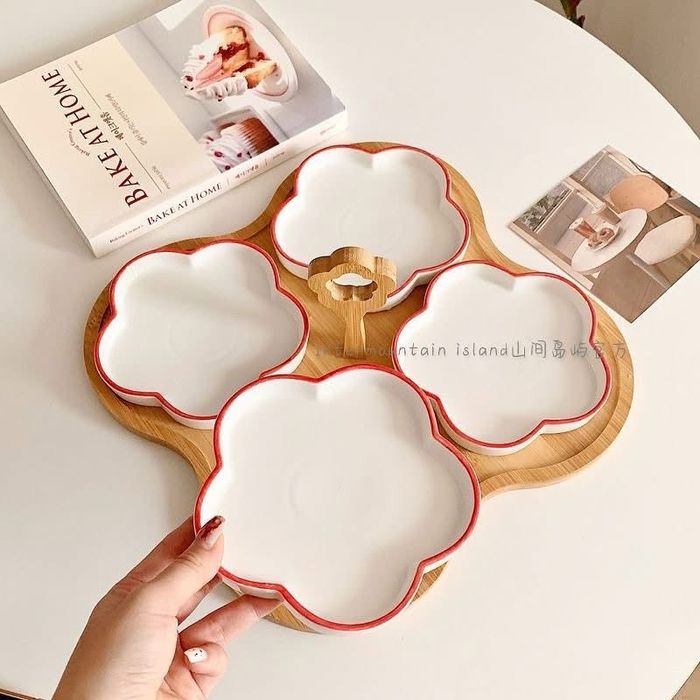 Чихрийн өнгөлөг таваг