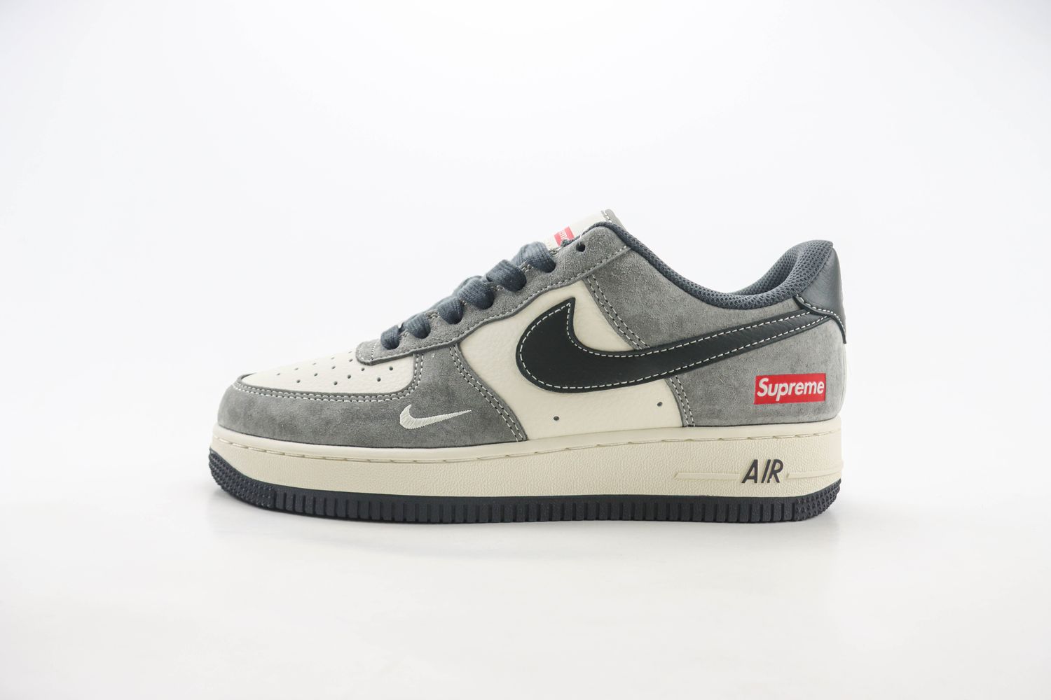  Nike Air Force 1 Low x Supreme 20