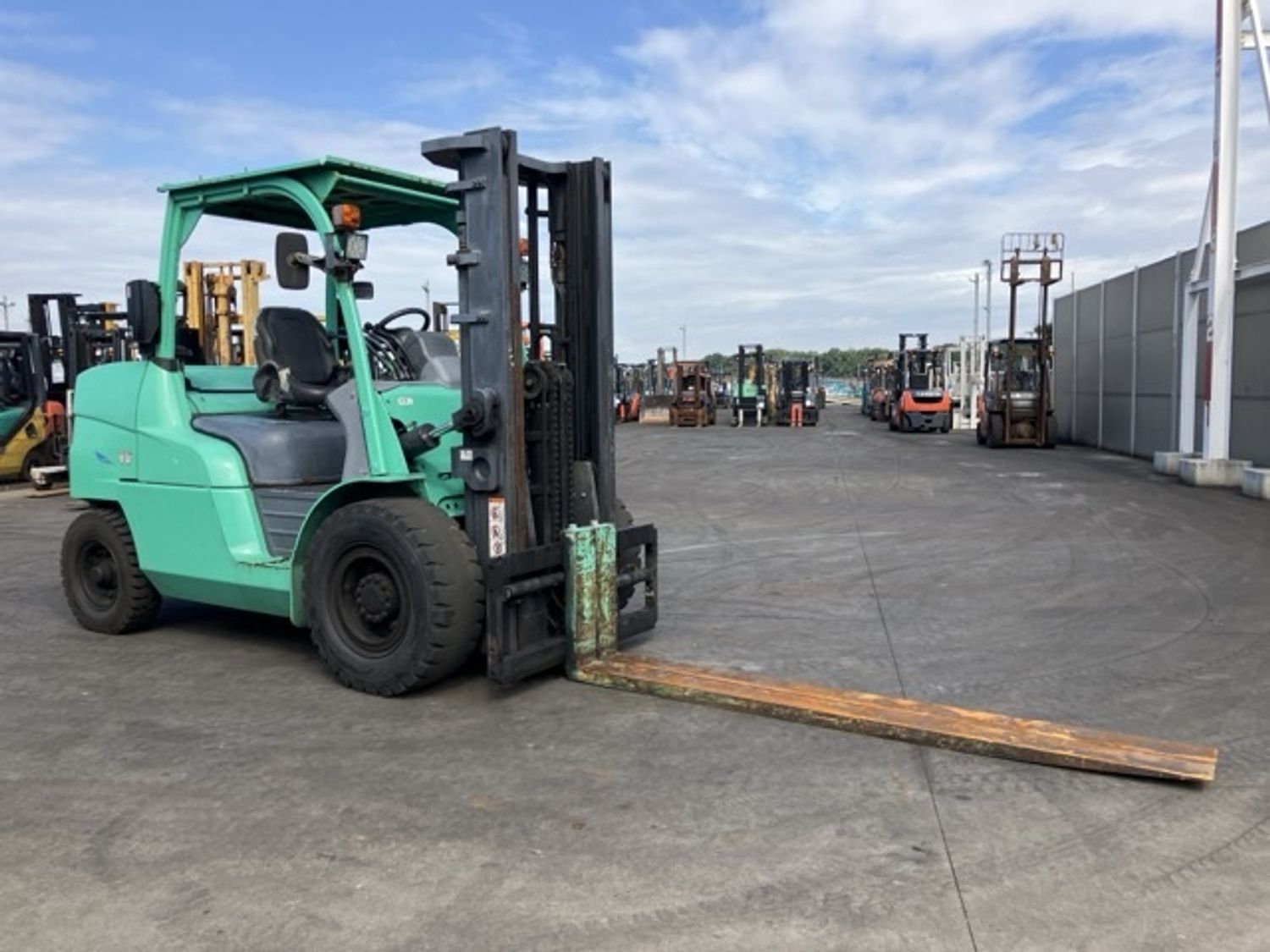 Mitsibushi 5t diesel forklift