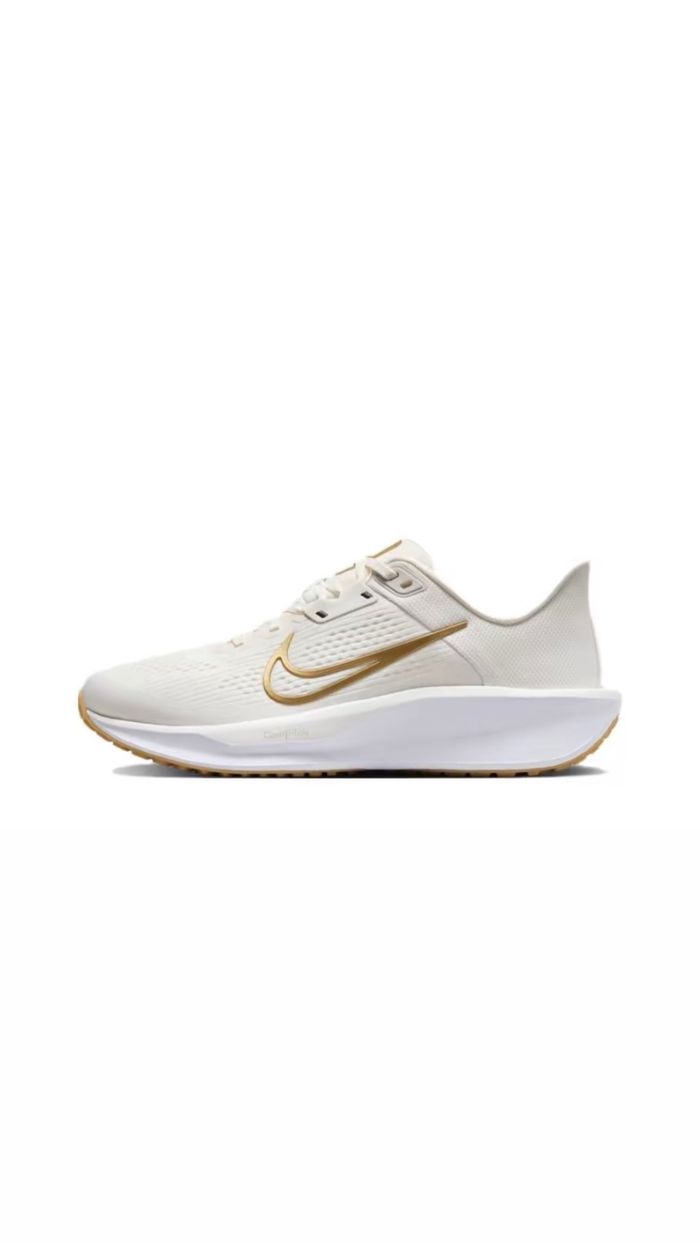 Nike Quest 6