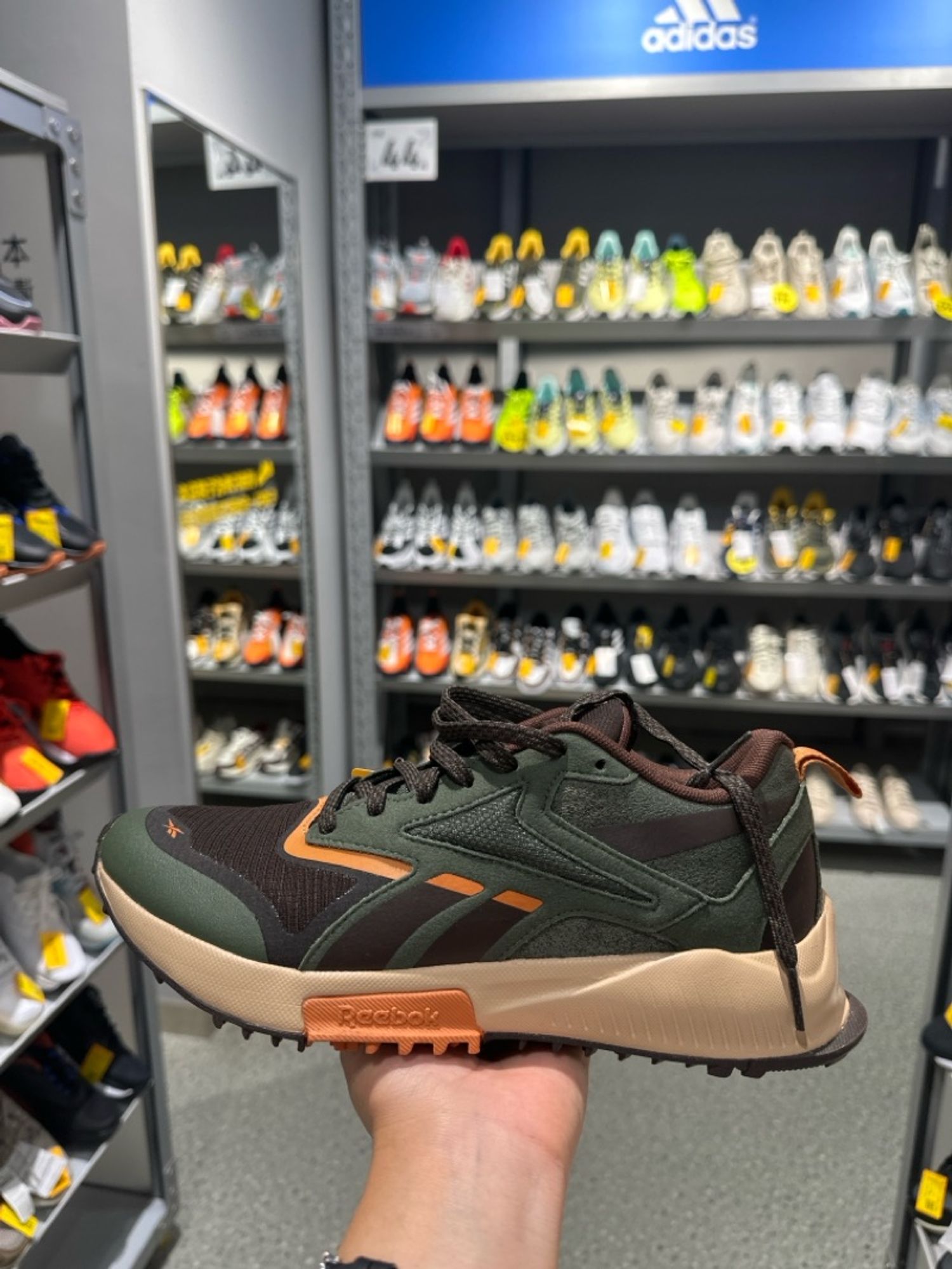 REEBOK Гутал