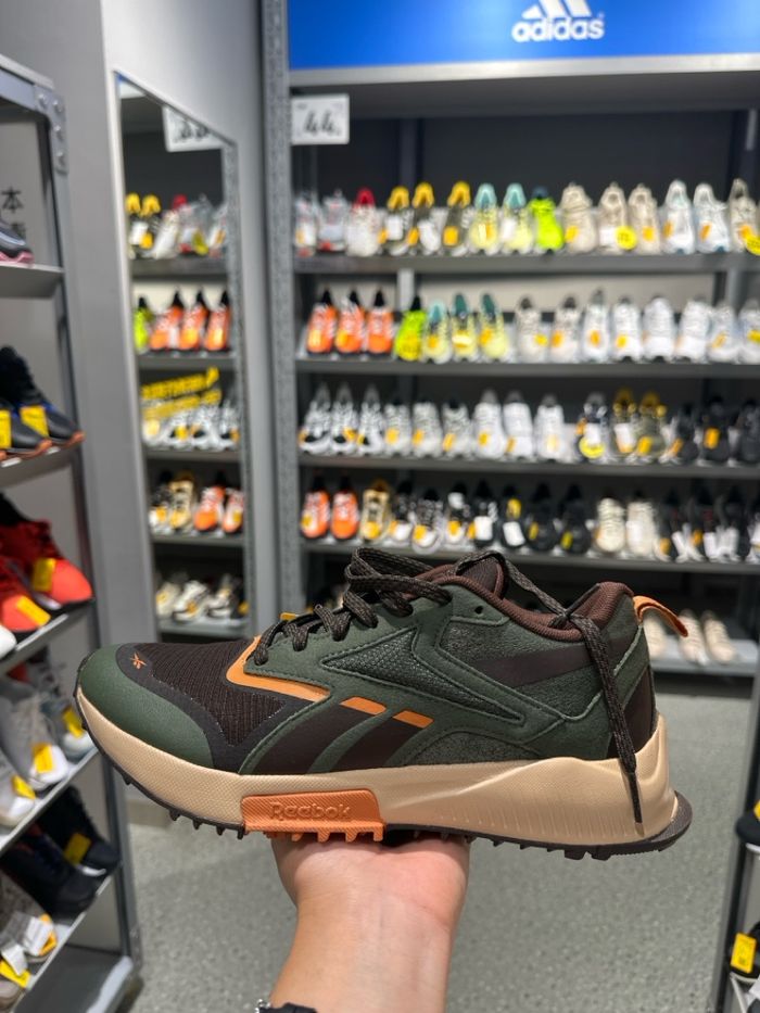 REEBOK Гутал