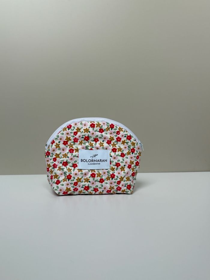 petite pouch with red flower