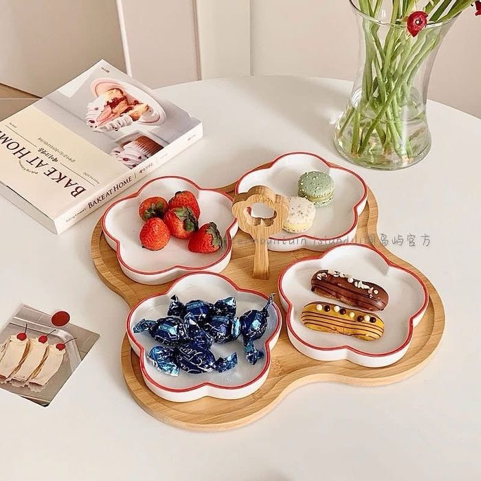 Чихрийн өнгөлөг таваг