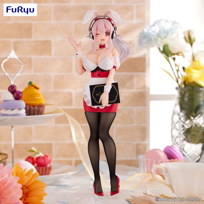 Bicute Bunnies Super Sonico: Waitress version Figure