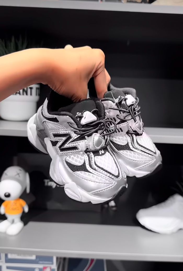 New Balance 9060 Metallic Silver